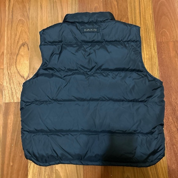 Eddie Bauer Puffer Vest - Picture 2 of 2